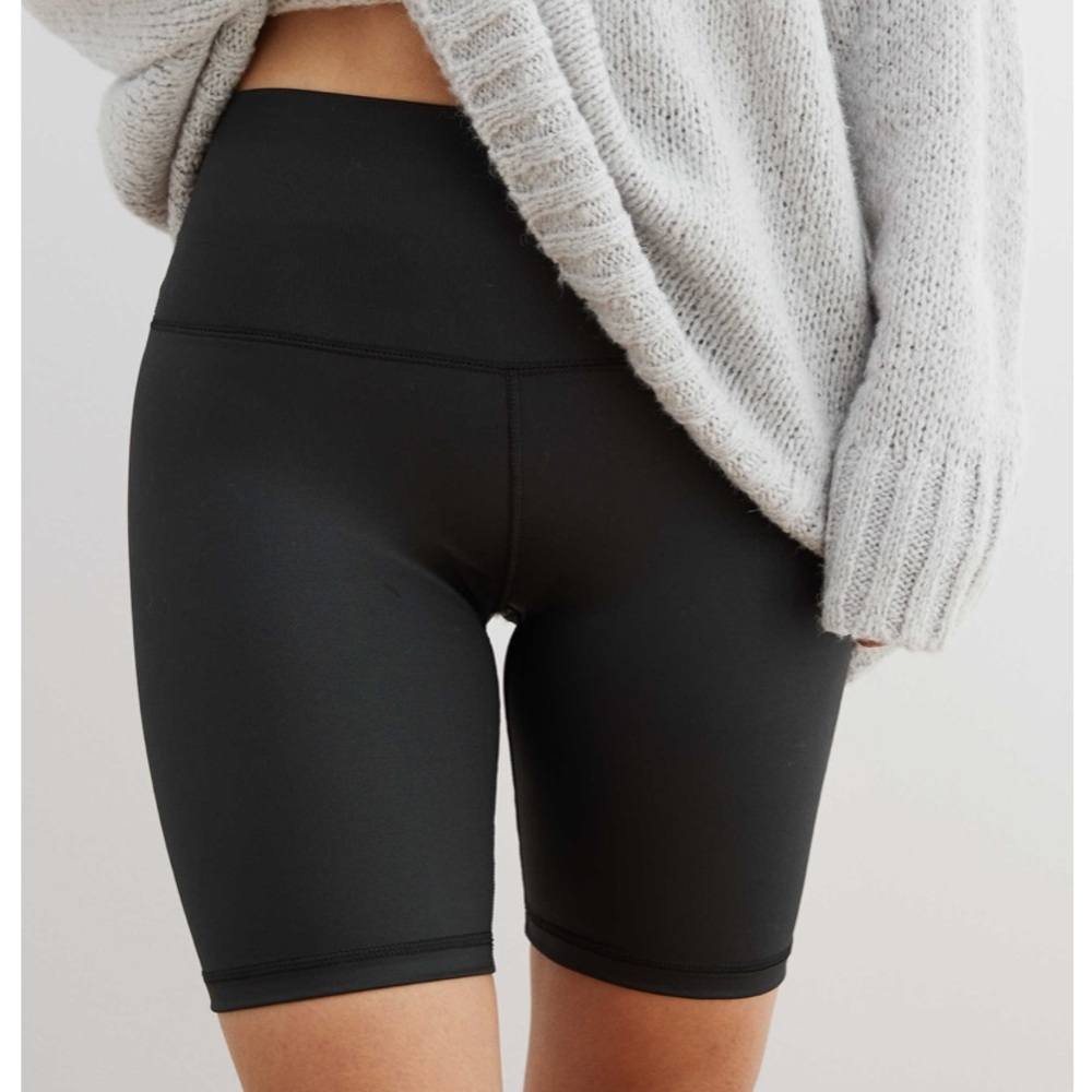 Black Aerie Bike Shorts 7”